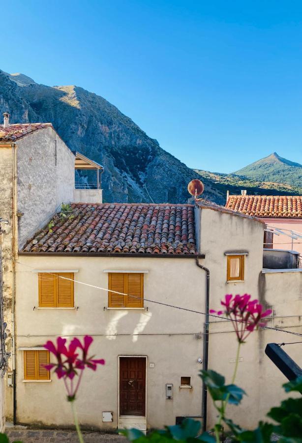 A Punta Terra Isnello Bed & Breakfast Exterior foto