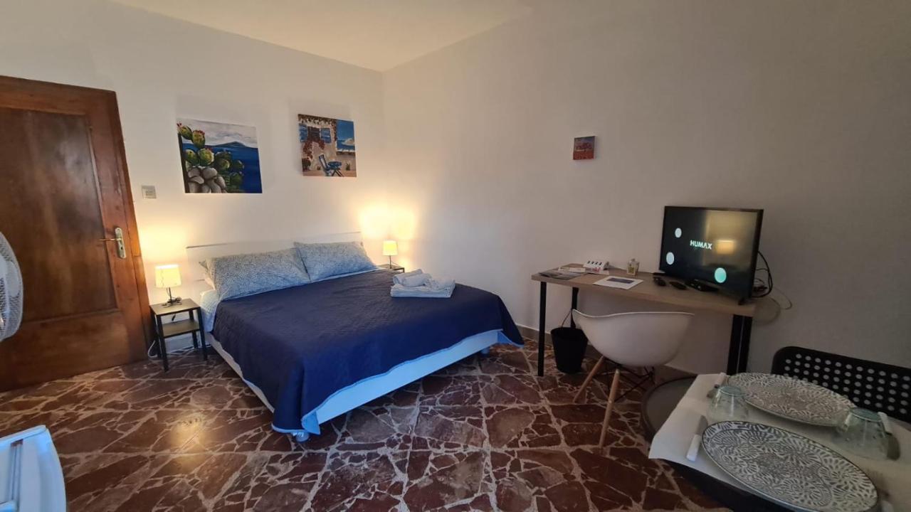 A Punta Terra Isnello Bed & Breakfast Exterior foto